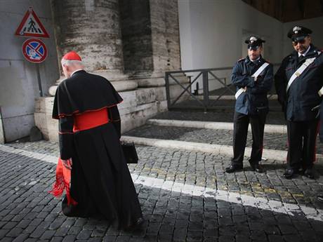 sauna gay vaticano renuncia papa