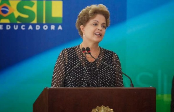 Dilma Rousseff fora salve