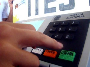 urna eletrônica segurança eleições 2012