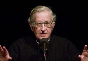 noam-chomsky-assange noam chomsky assange equador wikileaks