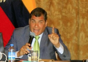 rafael correa assange pinochet