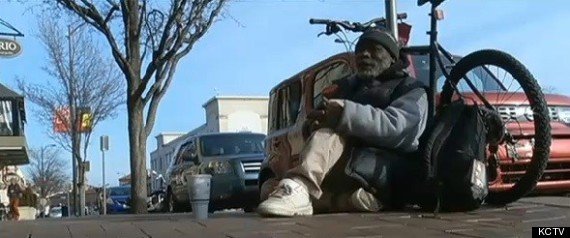 mendigo devolve anel diamante doações