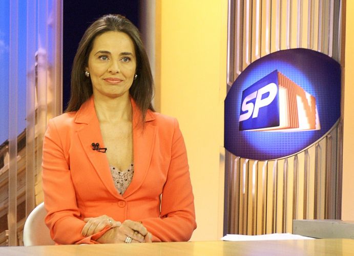 carla vilhena apresentadora da Globo sai do ar chorando