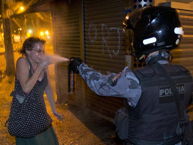 spray pimenta mulher rio janeiro