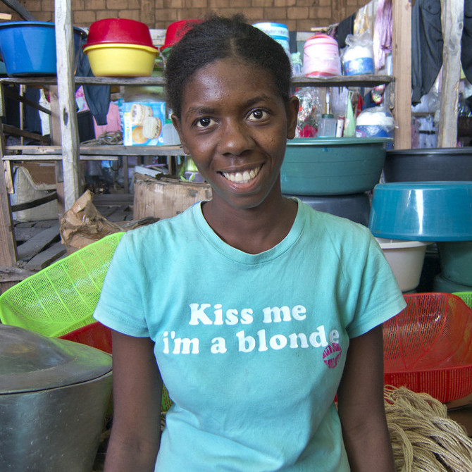 foto haitiana camiseta haiti