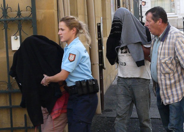 bebê porta malas frança