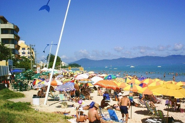 Praia da Canasvieiras mendigo florianópolis