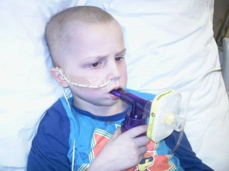 menino tratamento câncer