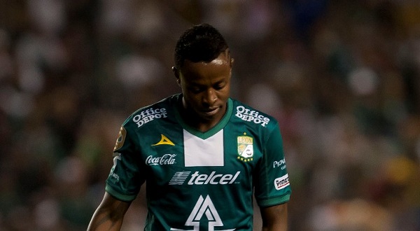 racismo futebol méxico león