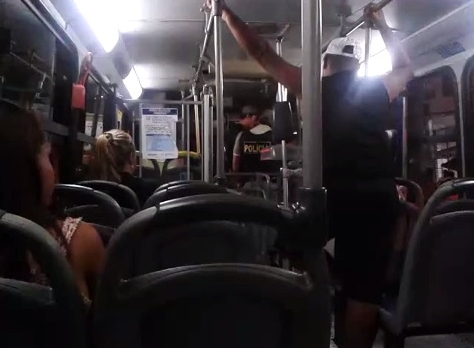 agressão pm pernambuco ônibus