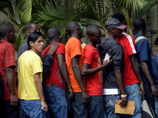 haitianos são paulo trabalho