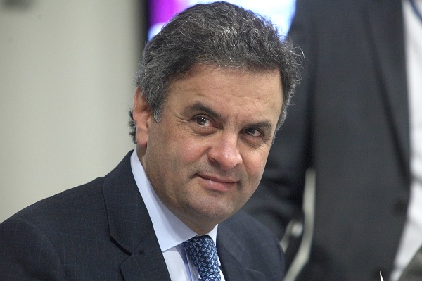 aécio neves bolsa família