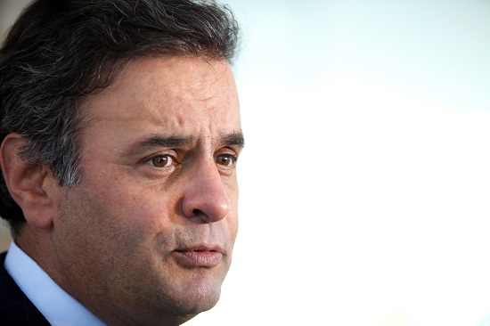 aécio neves bolsa família