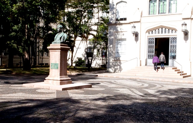 medicina usp mulher estupro violada