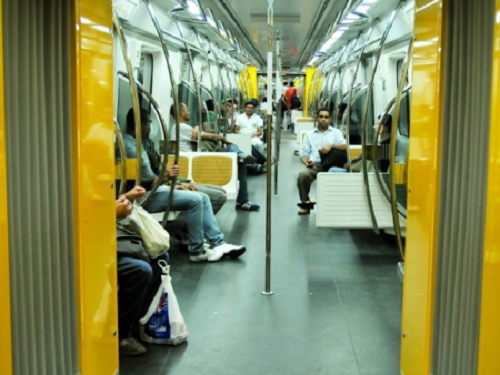 casal gay homofobia metrô sp