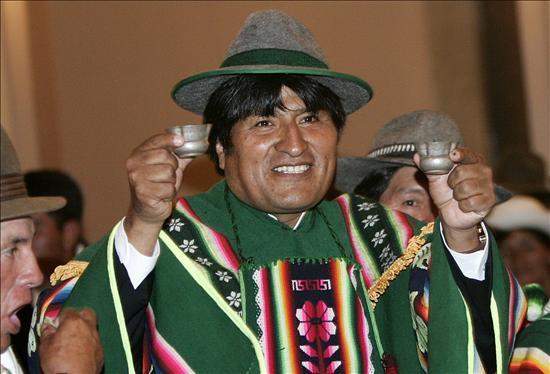 evo morales carisma indígena