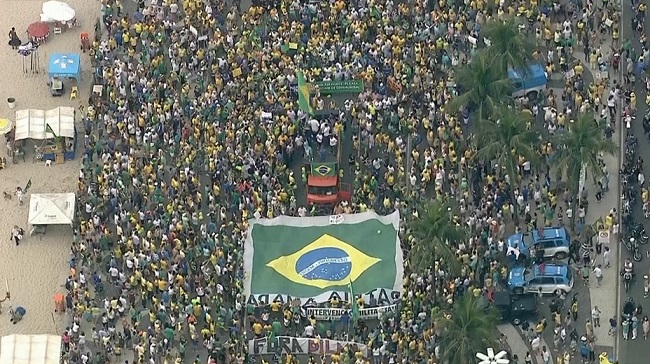 impeachment dilma manifestação copacabana