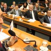 Blocão faz desagravo a Cunha e quer votar hoje investigação da Petrobras