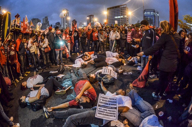 Resultado de imagem para manifestações de esquerda com pouca gente