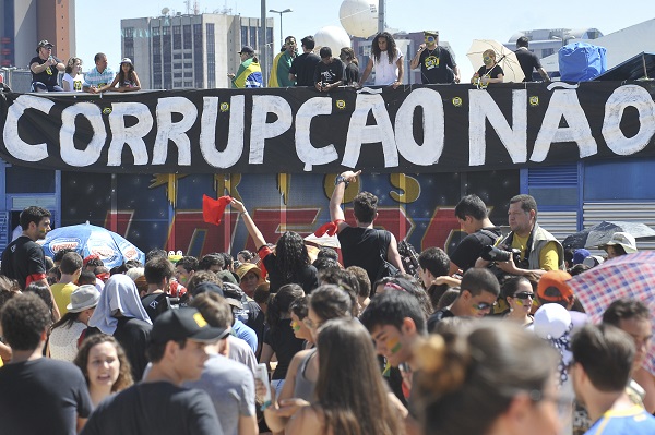 escândalos de corrupção protesto brasília