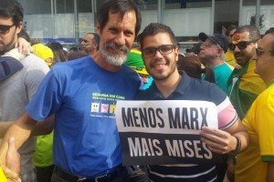 Eduardo Jorge justifica foto ao lado de manifestante 'anti-Marx' eduardo-jorge-marx
