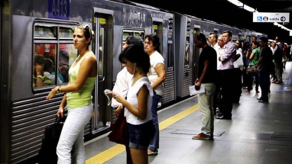 metrô São Paulo homofobia racismo