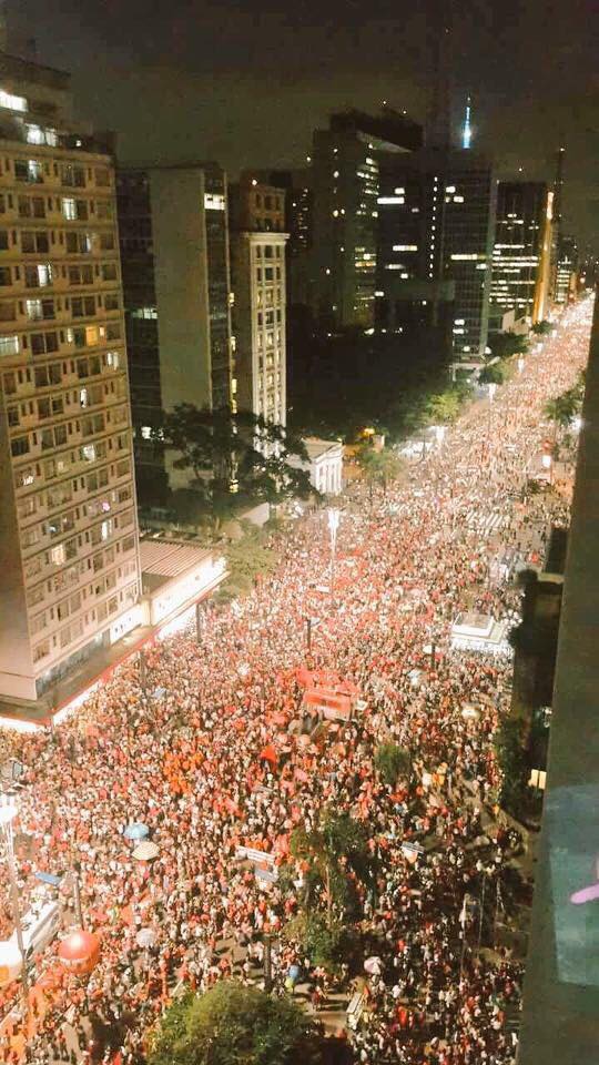 Manifestantes saíram às ruas no 18 de março contra o golpe