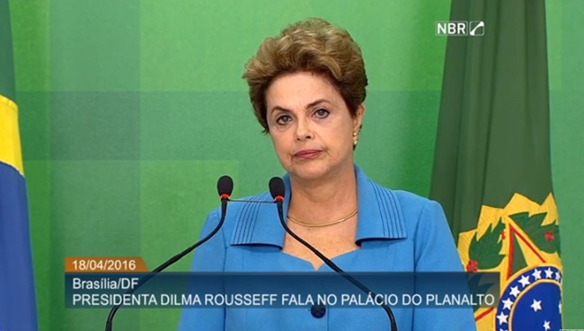 dilma entrevista votação impeachment  golpe indignada 