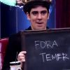 Marcelo Adnet mostra 'Fora Temer' e Rede Globo volta a ligar sinal de alerta adnet-fora-temer