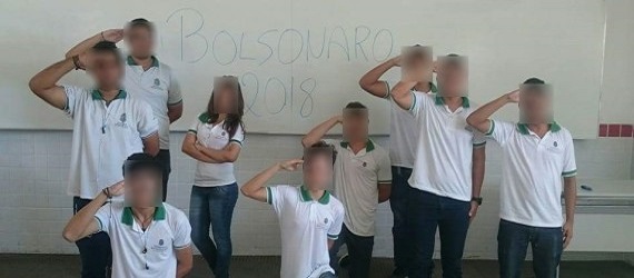 estudantes ceará Bolsonaro foto