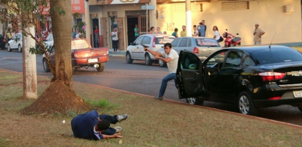 prefeito Itumbiara vídeo atirador tiros disparos