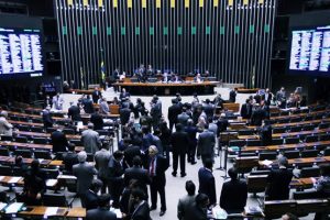 deputados-articulam-criacao-fundo-bilionario-bancar-eleicoes