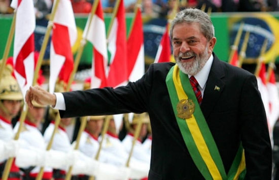 Lula folha perseguição acusação artigo
