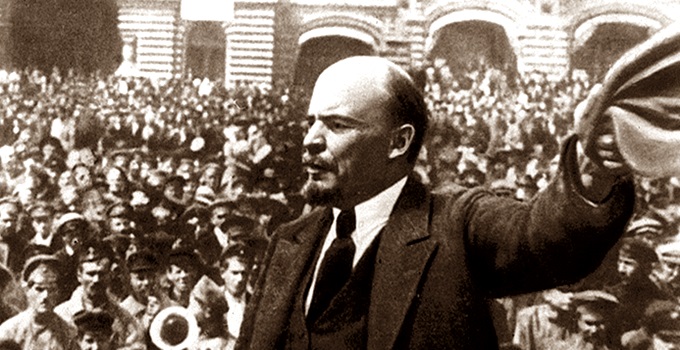 lenin momento esquerda direita capitalismo bem estar