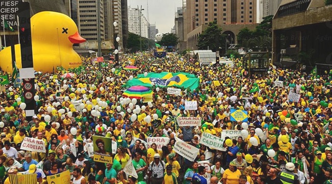 crença do incrédulo manifestações protestos corrupção