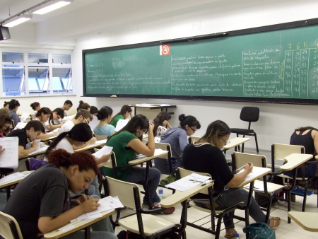 racismo sala de aula UFRJ professor