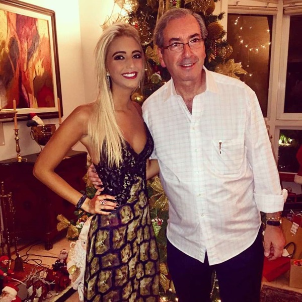 Esposa e filha de Cunha ostentam luxo nas redes sociais e fazem sucesso