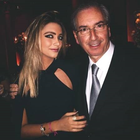 Esposa e filha de Cunha ostentam luxo nas redes sociais e fazem sucesso