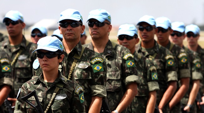 the economist paradoxo exército militar brasil protestos manifestações governo temer
