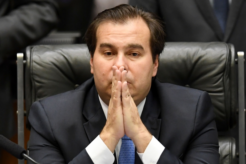 Resultado de imagem para RODRIGO MAIA CHORANDO