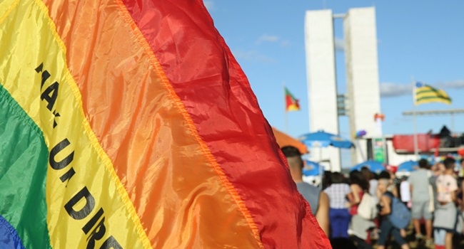 juiz libera cura gay conselho psicologia perplexidade revolta homofobia