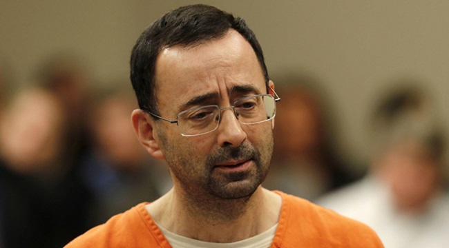 Larry Nassar Médico é condenado por estuprar mulheres