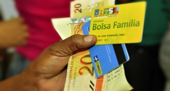 OCDE Bolsa Família gasto público que chega aos pobres