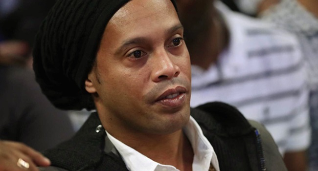 Ronaldinho Gaúcho flerta com Senado PRB