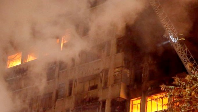 fotos e vídeos incêndio em São Paulo ocupação 