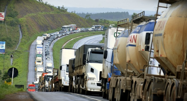 histórica dependência do Brasil no modelo rodoviário de transporte de cargas