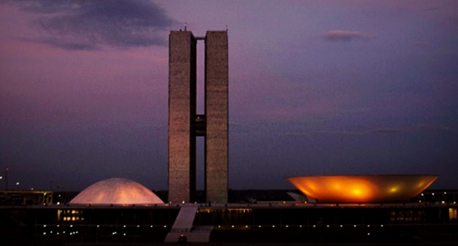 distopia utopia STF ministros fechou o Congresso 