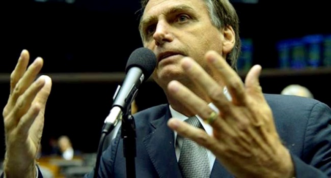 Jair Bolsonaro votou por privilégios gastos