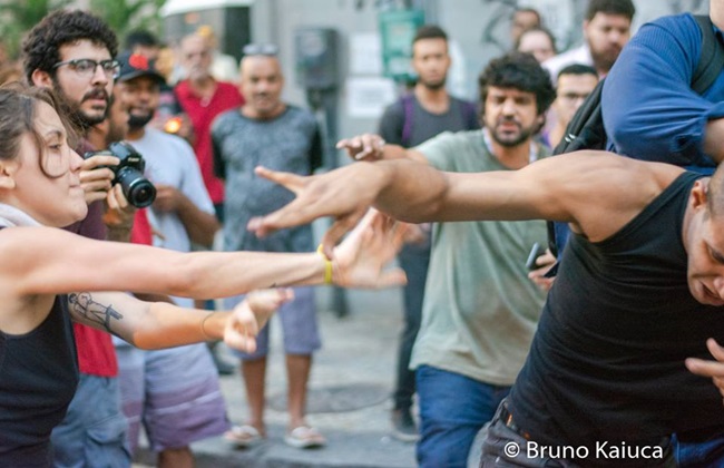 museu nacional mbl protesto provocar apanhando 