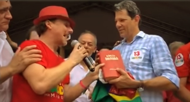 Fake news Bíblia lixo viraliza Haddad redes